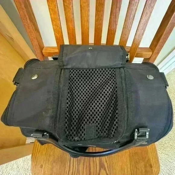 Celltei Lite Dog Carrier Sturdy Windows Crossbody Strap 53โ Black 12.5โx11โx9โ - Picture 5 of 14